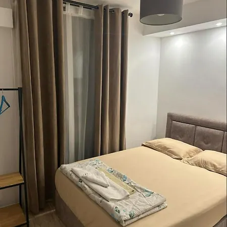 Dimitris Center Apartment